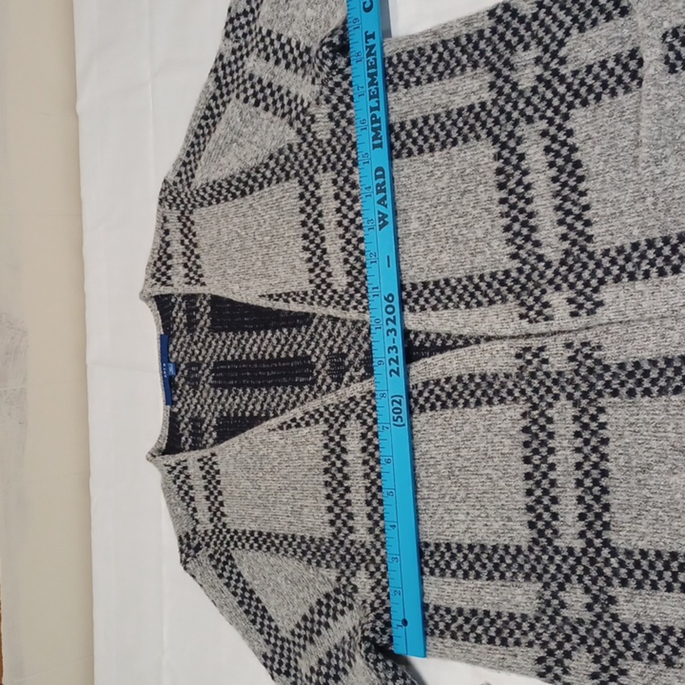 Apt, 9 Long Cardigan Sweater Gray and Navy Plaid Size‎ XL - Picture 4 of 9